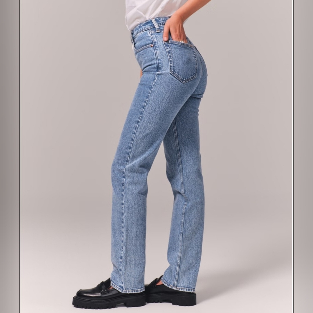 A&F | High Rise Straight Jeans - Picture 2 of 5